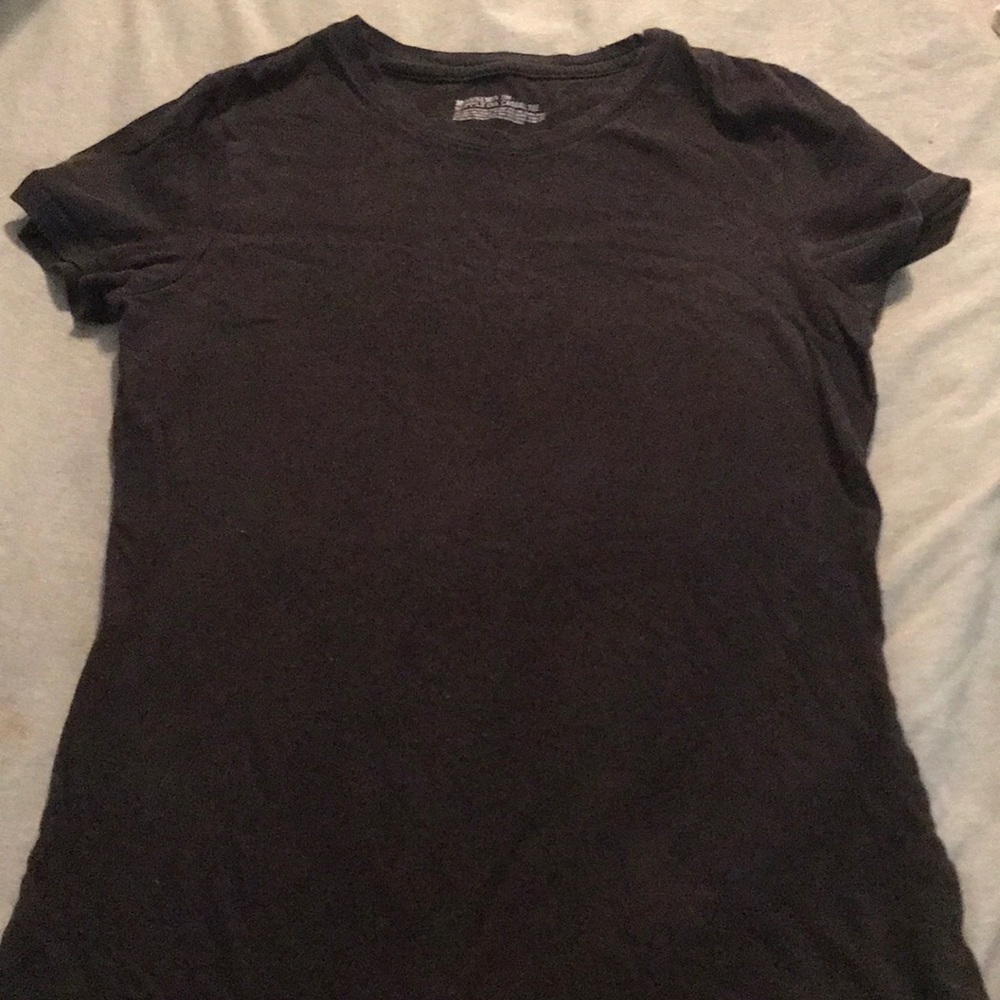 Plain black tee shirt